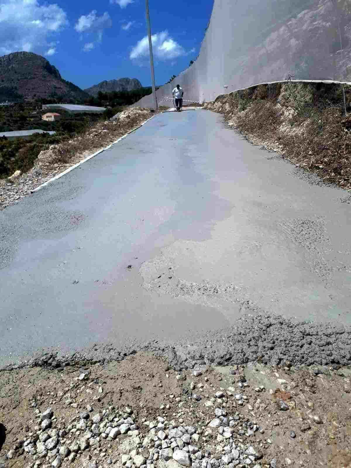  Callosa · El Ayuntamiento repara los socavones del Camí Onaer-Margeve afectadas por el temporal de lluvias de enero de 2017 