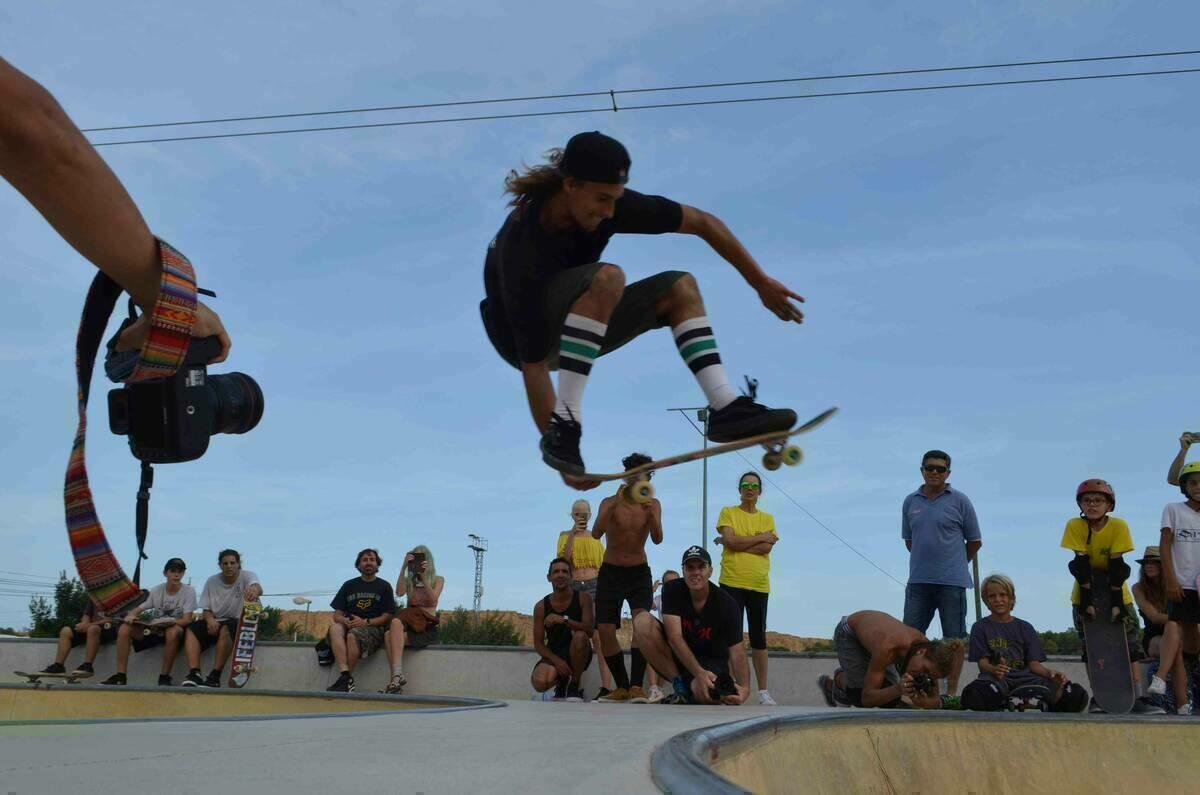 24 “skaters” participan en I Campeonato de Skate Karimba en la Nucía 