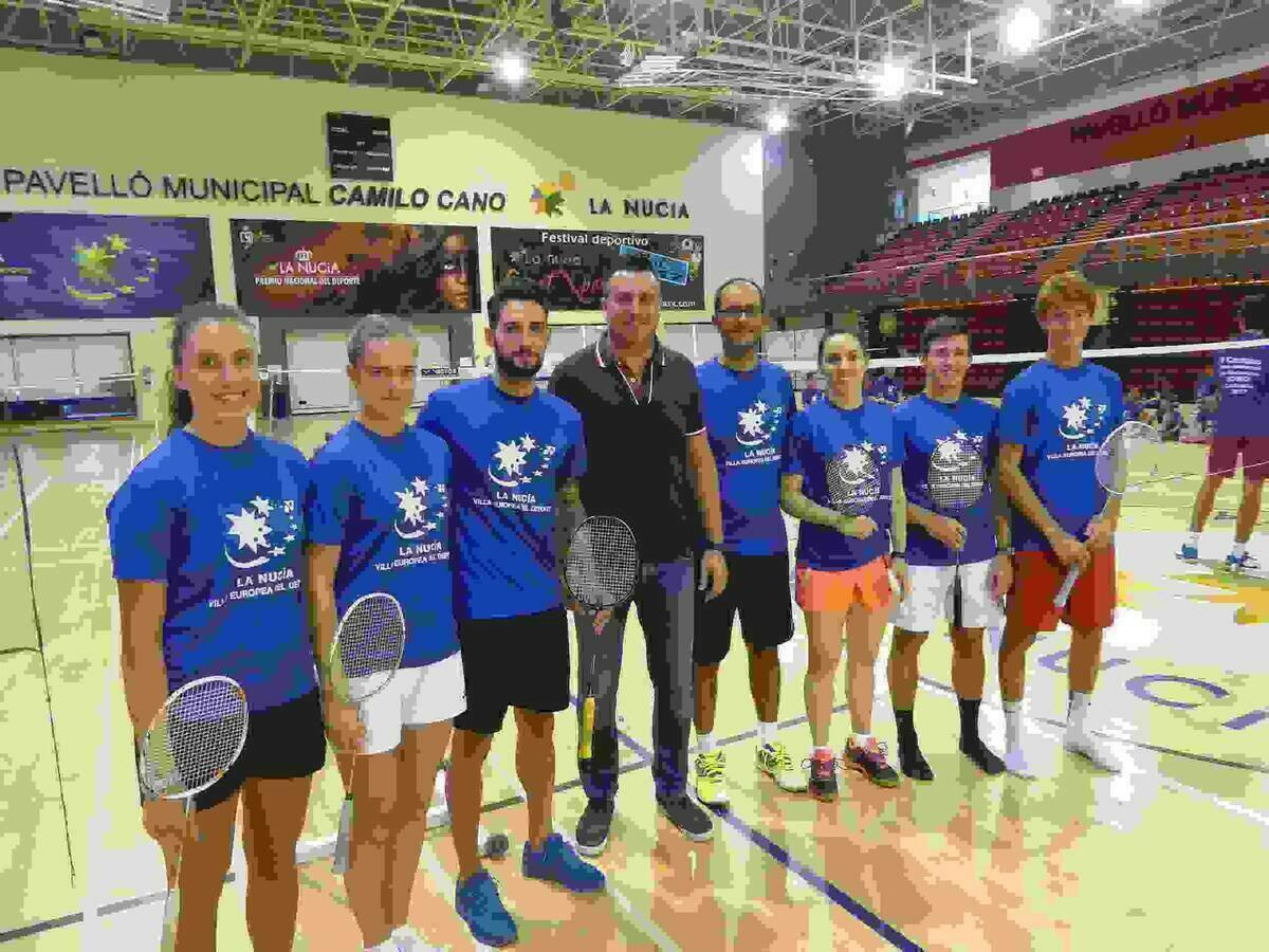 6 jugadores preparan el Mundial de Badminton  en el  V Campus Internacional de La Nucía