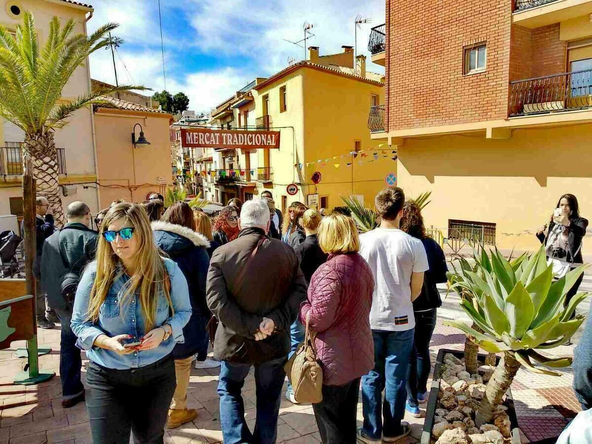 Éxito de participación en el “Mercat Gastronòmic i Tradicional” que llenó este fin de semana las calles del Casco Histórico de Finestrat