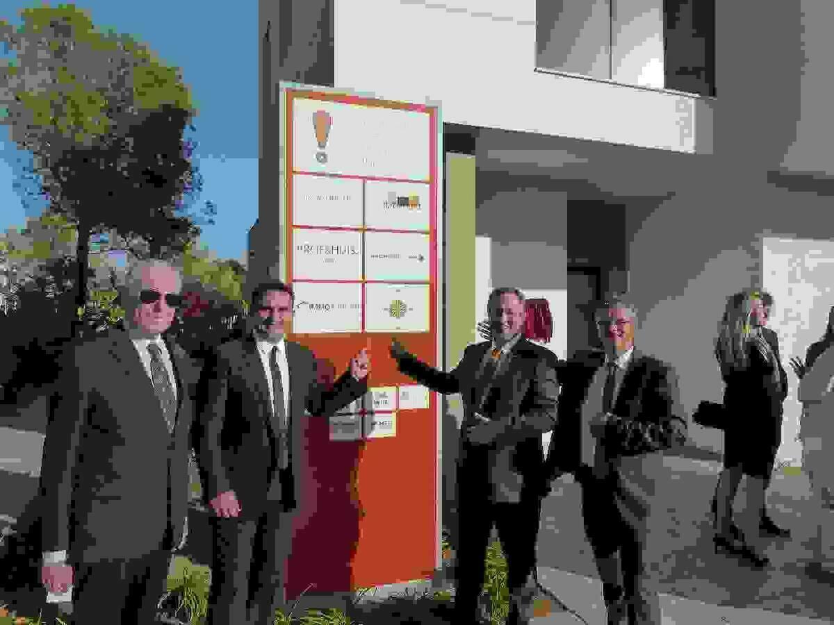 El embajador holandés inaugura el Centro de Negocios  Costa Blanca en La Nucía