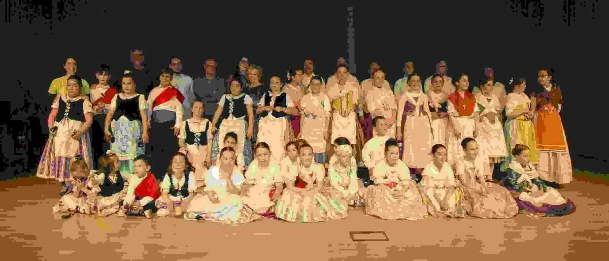  Callosa d’en Sarrià acoge un encuentro en el que las niñas y niños toman el testigo para difundir las danzas tradicionales