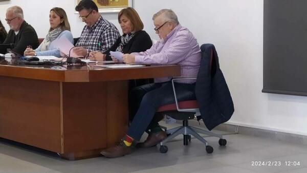 VOX en el Ayuntamiento de Alfaz denuncia que los socialistas siguen convocando plenos vacíos de contenido 