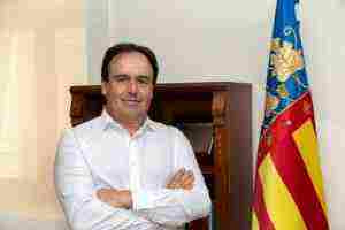 El alcalde de Finestrat lamenta que el PSPV-PSOE anuncie como “mejoras sanitarias” el recorte de las horas de consulta del  pediatra