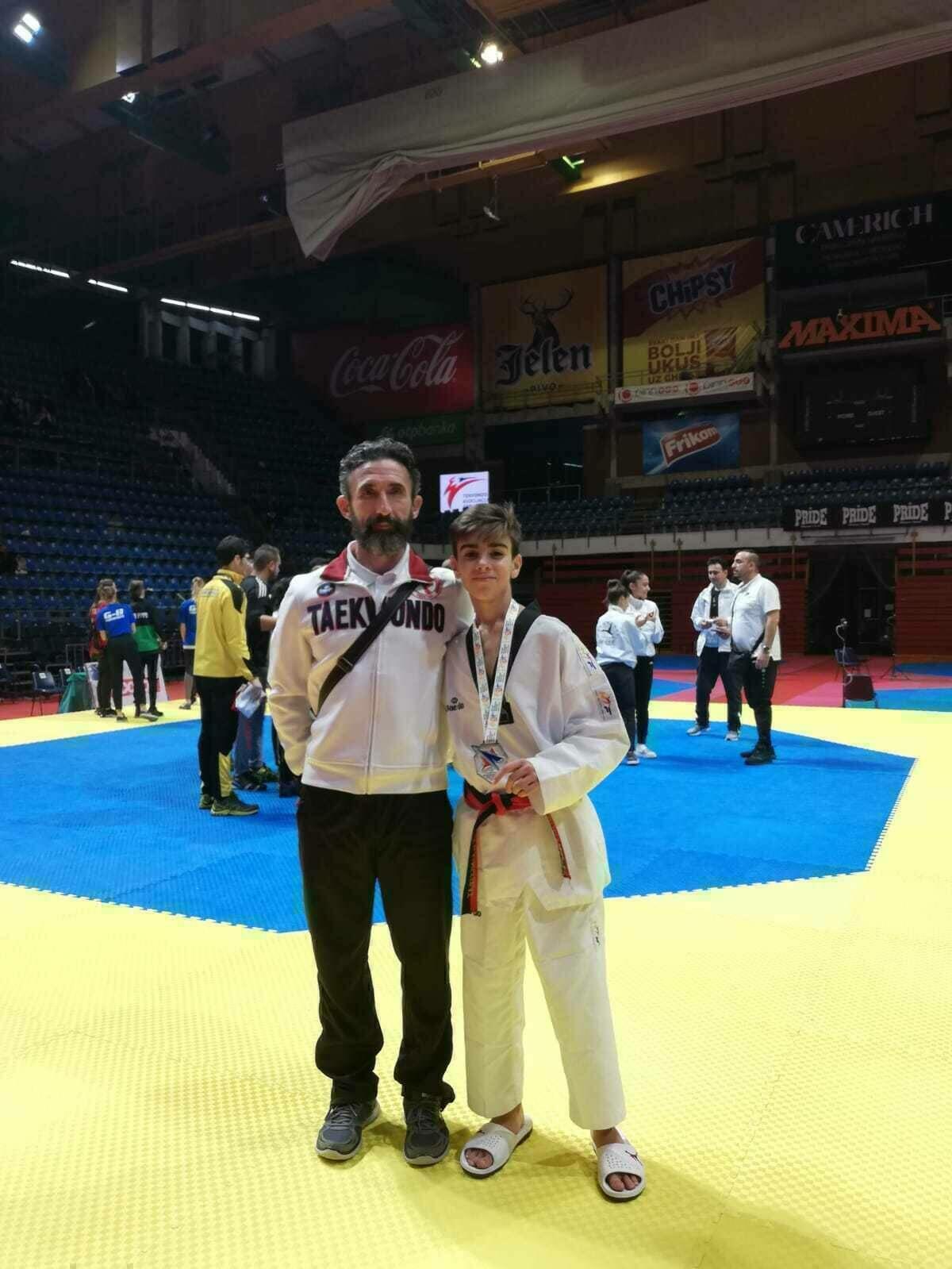 Krom Llorca, del Club Taekwondo Finestrat, medalla de plata en el Open Internacional disputado en Serbia