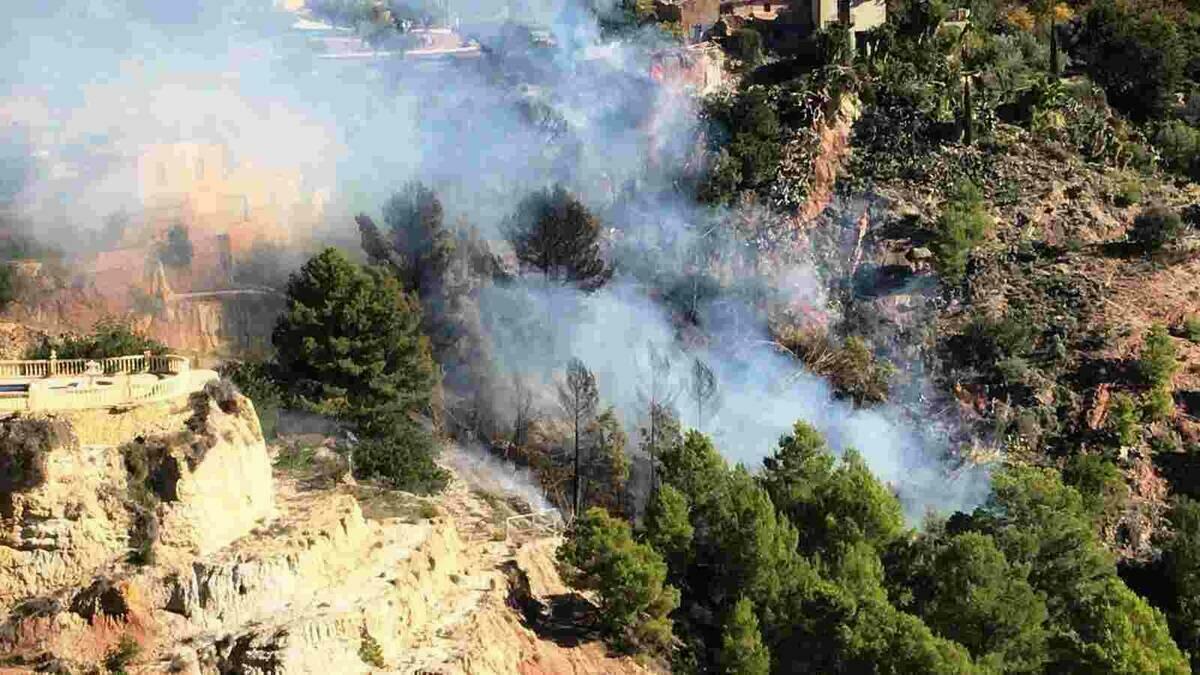Finestrat solicitará a la CHJ que intervengan en la zona del río Anxero para evitar incendios forestales