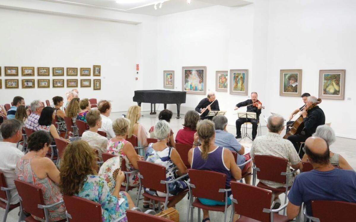 G. Nova y Beaux Arts String llevan la música de Mozart a la Fundación Frax con el ciclo ‘Concerts a la lluna de l’Albir’