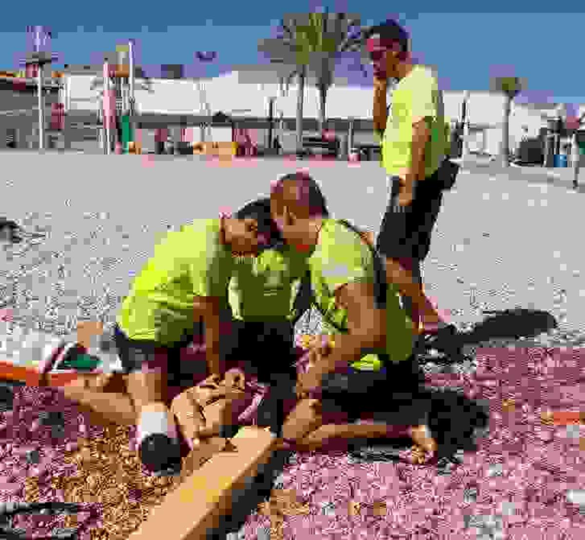 Alfaz · Los servicios de vigilancia y socorrismo de la playa de l’Albir realizan un simulacro para poner a prueba sus protocolos