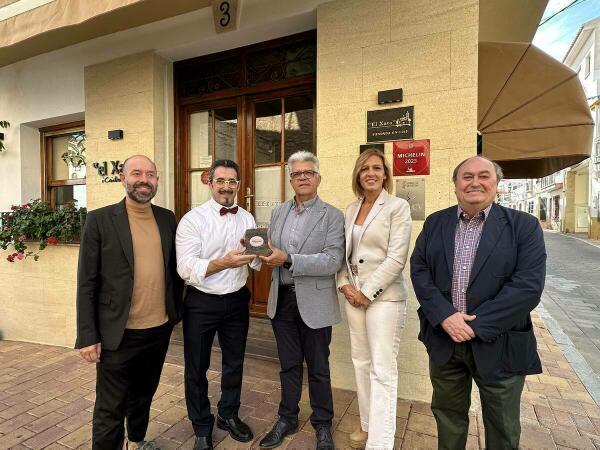 El Restaurante El Xato distinguido por DOP Vinos Alicante